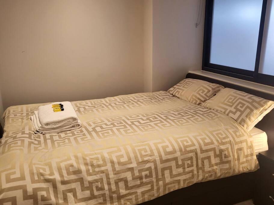 Entire Reigate Apartment Hosted By Pius Exterior photo