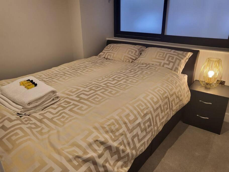 Entire Reigate Apartment Hosted By Pius Exterior photo