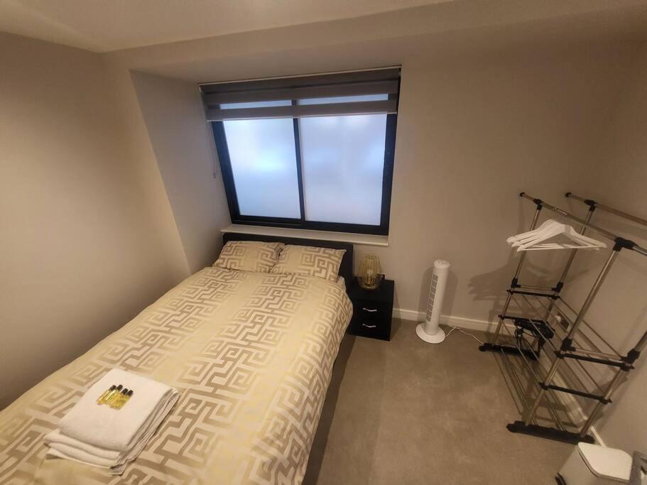 Entire Reigate Apartment Hosted By Pius Exterior photo